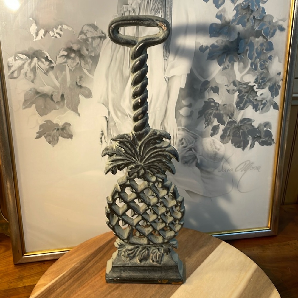 Vintage 2001 Cast Iron Pineapple Doorstop Decor Bronze Patina 15”